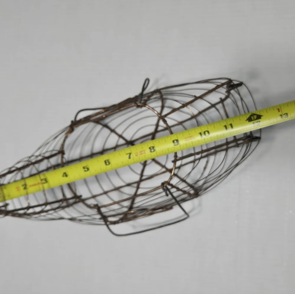 Chicken basket, copper colored wire egg basket egg collecting, like a chicken